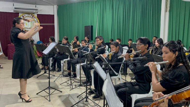 Recital de encerramento da escola de Música Nilson da Silva Ribeiro emociona público em duas noites de apresentações