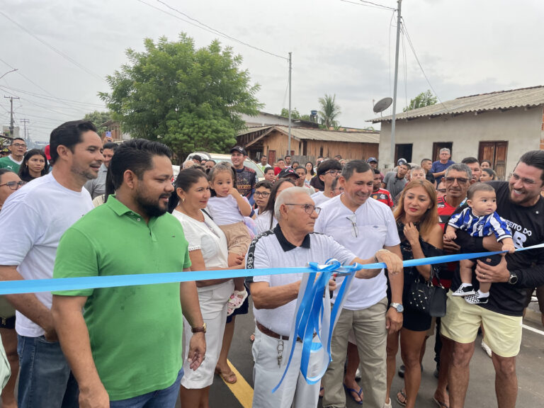 Prefeitura de Terra Santa entrega a rua Tomé Tomaz Lobato, no bairro Cidade Nova, totalmente revitalizada com asfalto, drenagem, calçadas e iluminação em led